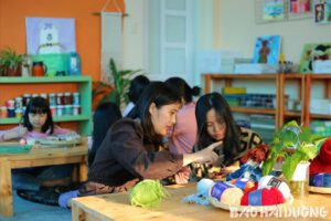 Không gian vẽ tranh chữa lành tại Workshop Mân Mee