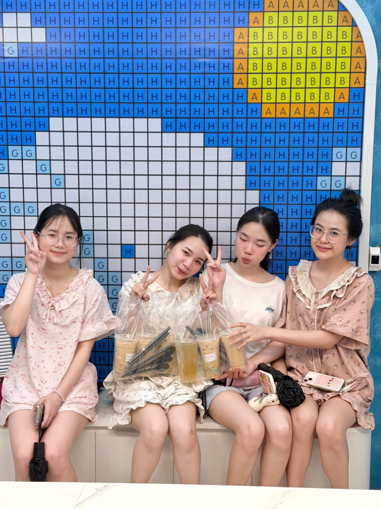 check-in hội bạn 