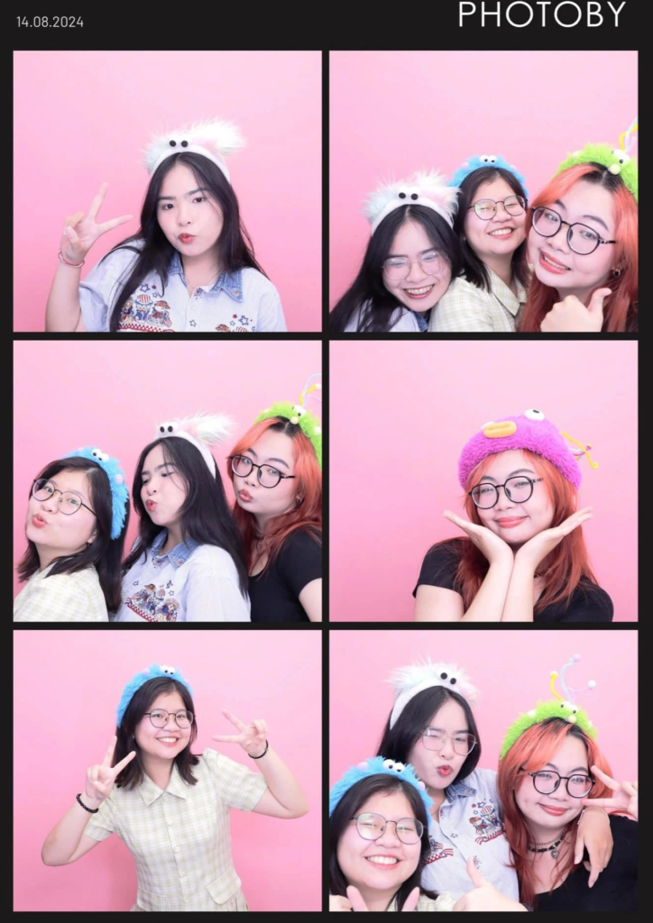 Chụp ảnh photobooth tự nhiên với nụ cười và ánh mắt