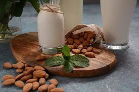 Top 10 cách làm sữa hạt tại nhà đơn giản, không cần máy (2026)