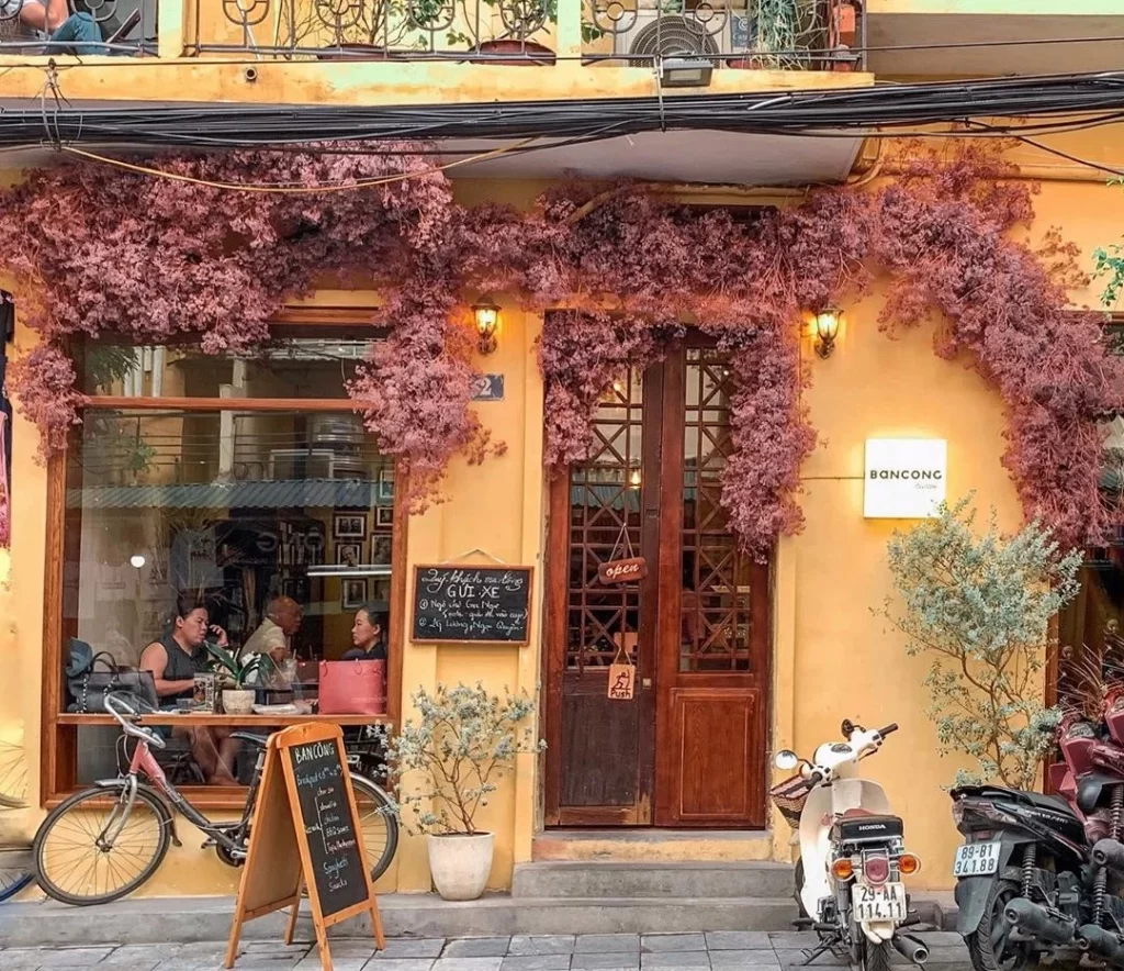 Cafe đẹp phong cách vintage giữa lòng phố cổ