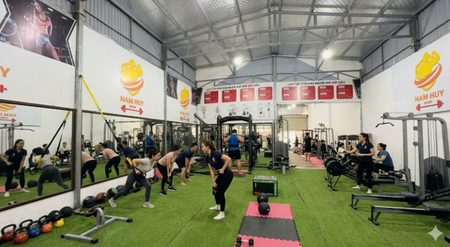 PT hướng dẫn tại Nam Huy Sport - GYM CHUYÊN NGHIỆP TẠI THÁI NGUYÊN